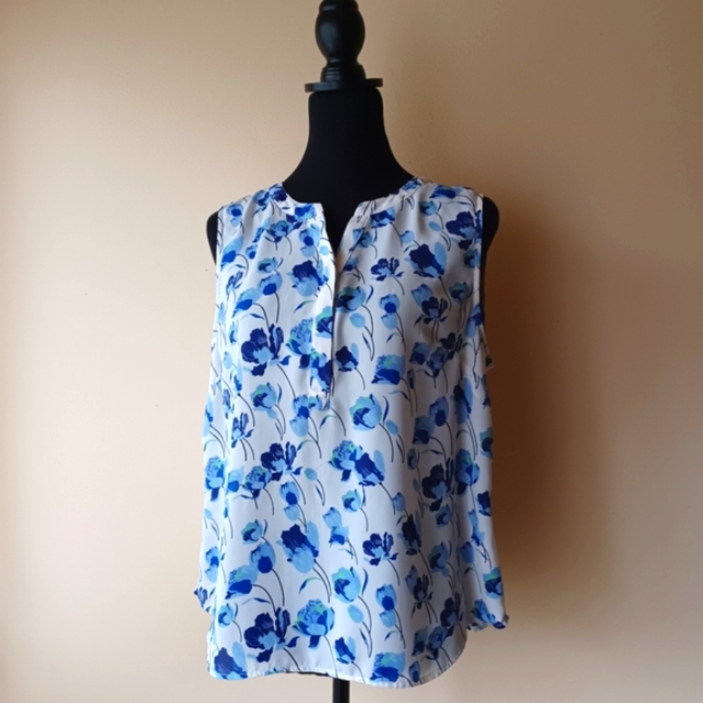 Talbots Women's Sleeveless Blouse Size L Petite Floral Blue & White